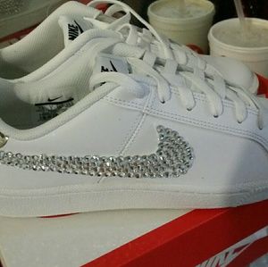 Custom Nike shoes with SWAVORSKI Crystals